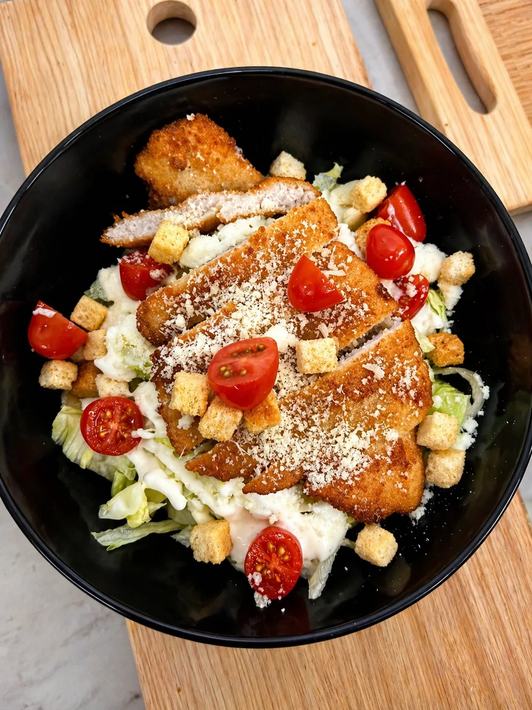mõnus caesari salat kanaga